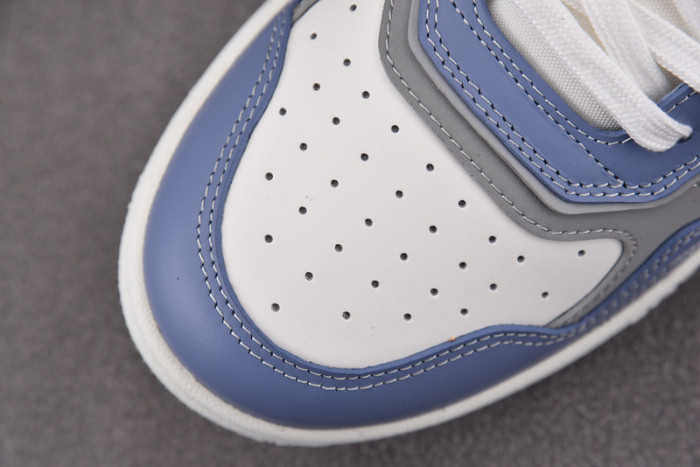 B27 SNEAKER
