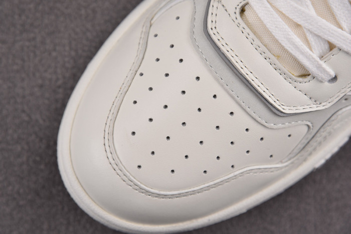 B27 SNEAKER