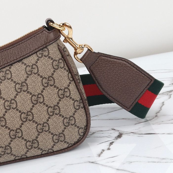 G*u*i1 bag-25*15.5*6cm