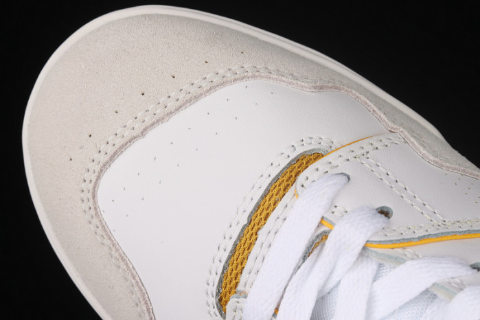 New Balance 550 Sea Salt Varsity Gold BB550LA1