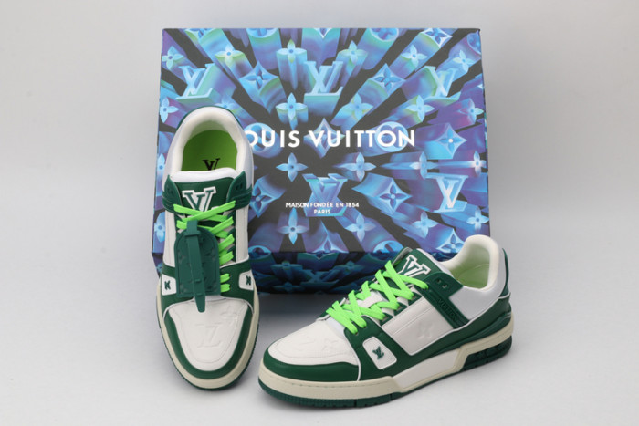 L1VV TRAINER