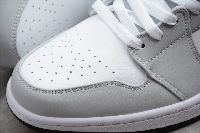 Air Jordan 1 Mid Light Smoke Grey (W) BQ6472-015