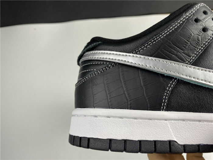 nike sb dunk low Di*m*nd supply co black Di*m*nd bv1310-001