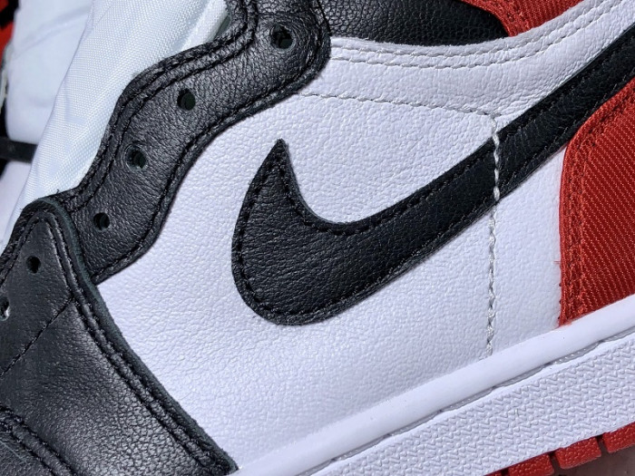 Air Jordan 1 Retro High Satin Black Toe CD0461-016