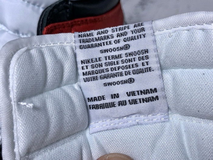 Air Jordan 1 Retro High Satin Black Toe CD0461-016
