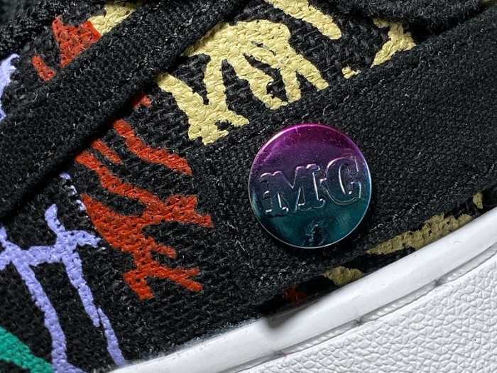 Travis Scott x Nike Air Force 1 Astroworld CN2405-001