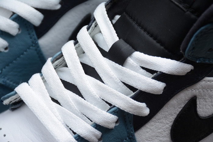 Air Jordan 1 Mid Fearless Facetasm CU2802-100