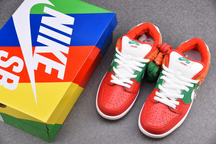 Nike SB Dunk Low 7 Eleven CZ5130-600