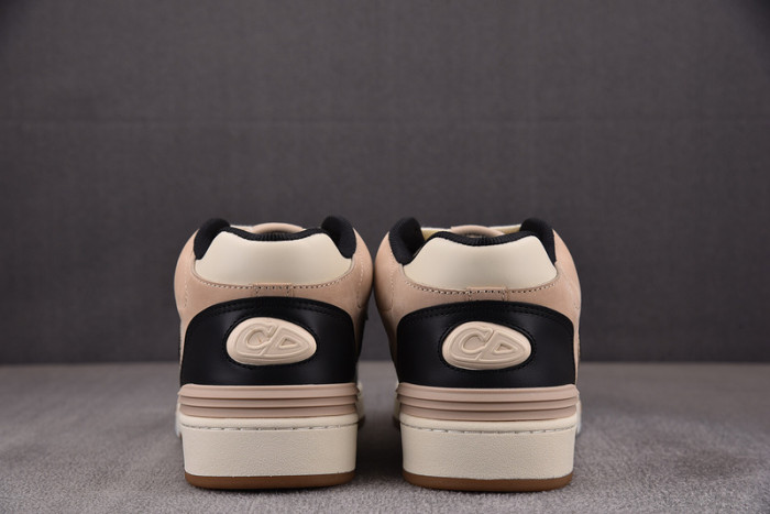 D1OR B57 Shoes