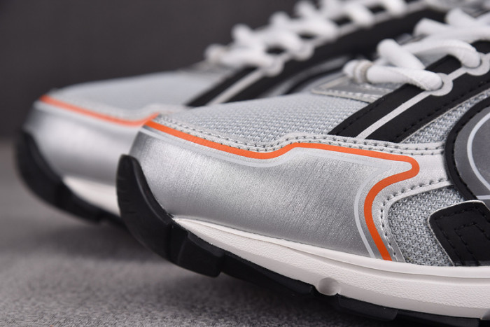 D1OR B30 Sneakers