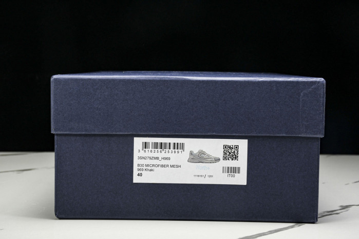 D1OR B30 Sneakers