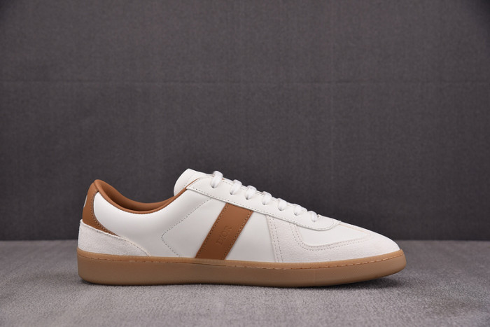 D1OR B01 Sneakers