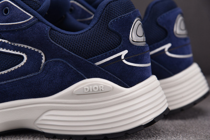 D1or B30 Sneakers