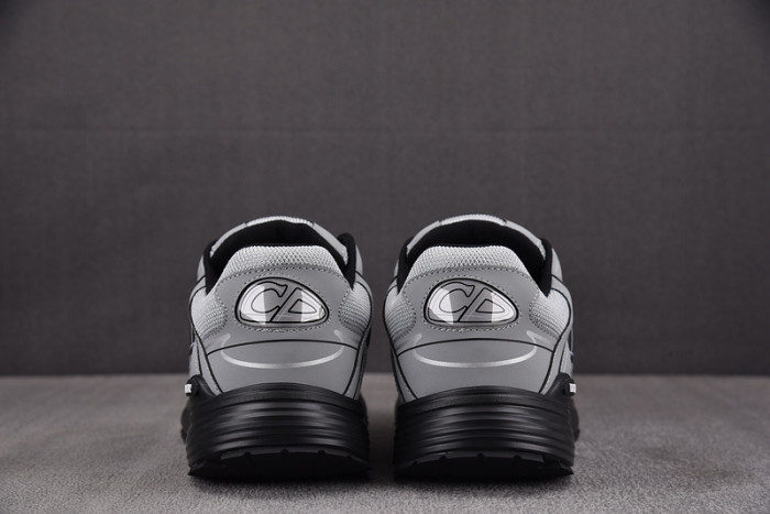 D1or B30 Sneakers