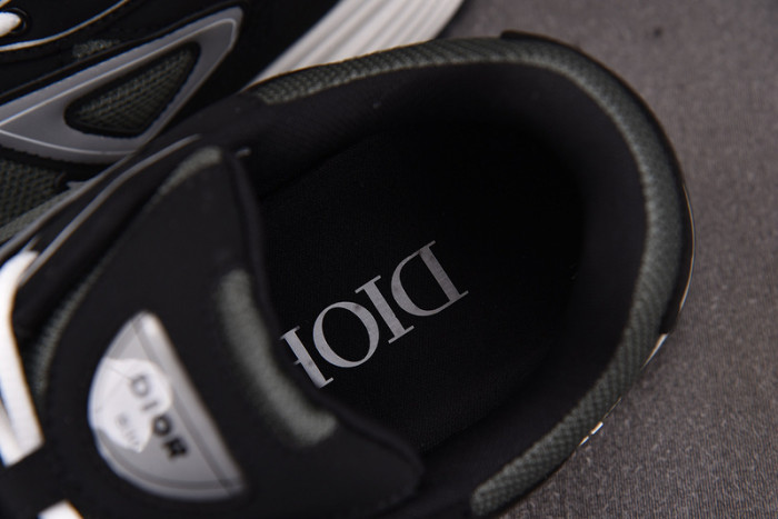 D1OR B30 Sneakers