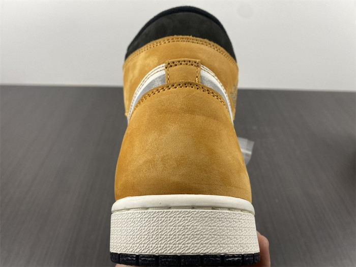 Air Jordan 1 High Element Gore-Tex Light Curry Jordan 1 DB2889-700