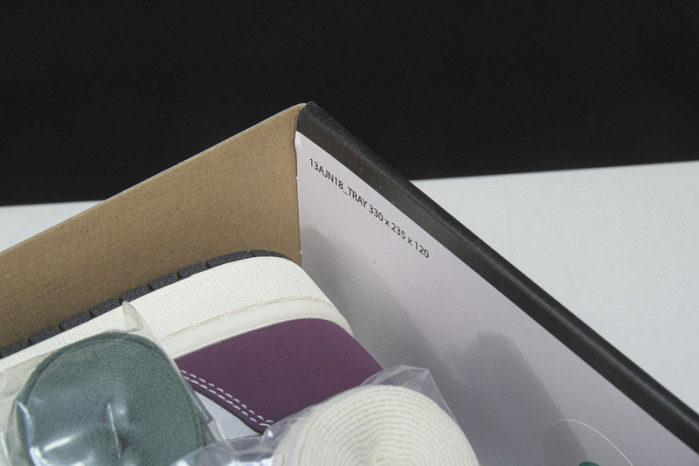 Air Jordan 1 High OG “Hand Crafted” DH3097-001