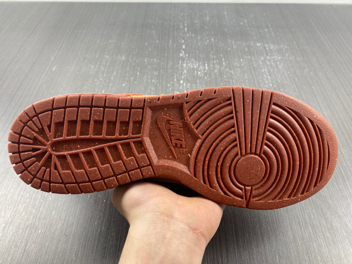 Nike Dunk Low Disrupt 2 DH4402-200