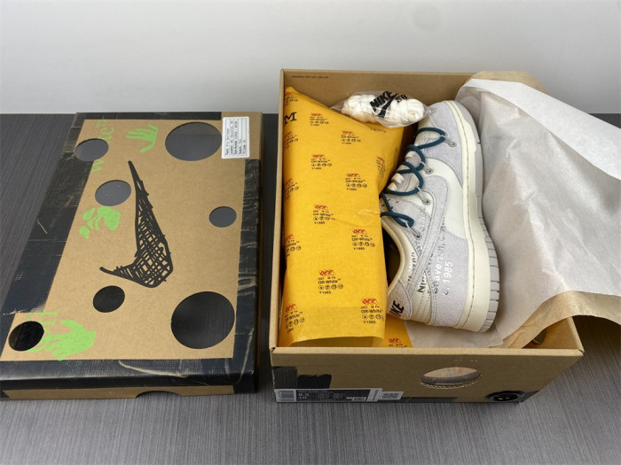 OF X Nike Dunk Low Lot 16 of 50 DJ0950-111