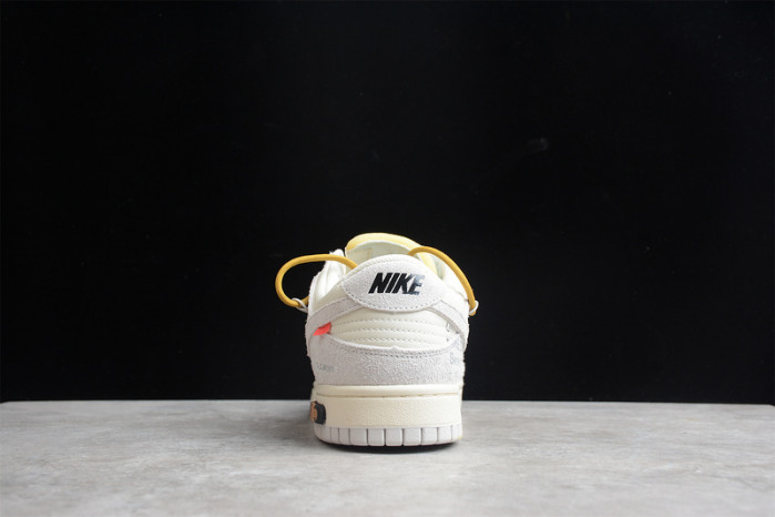 OF X Nike Dunk Low Lot 37 of 50