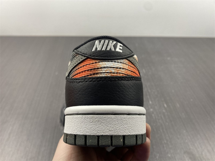 Nike Dunk Low Graffiti Black Red DM0108-001
