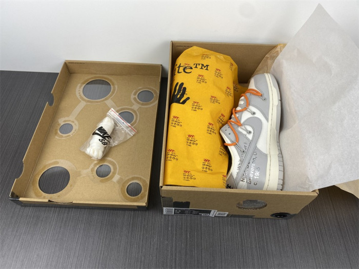 OF X Nike Dunk Low Lot 44 of 50 DM1602-104