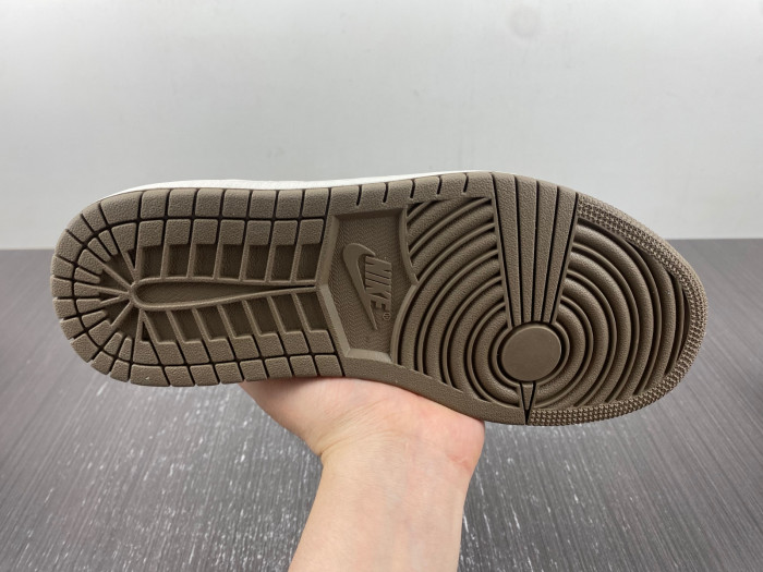Air Jordan 1 travis scott low top DM7866-902