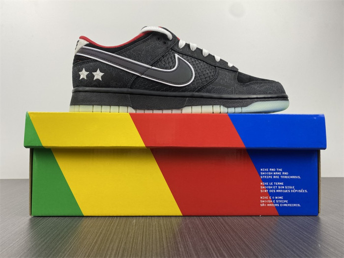 Nike Further Celebrates The Summoner’s Rift With This LPL x Dunk Low DO2327-011