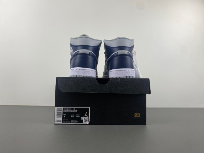 Air Jordan 1 Mid Wolf Grey Midnight Navy DQ8426-104