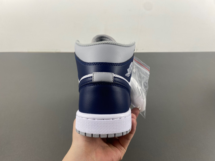 Air Jordan 1 Mid Wolf Grey Midnight Navy DQ8426-104