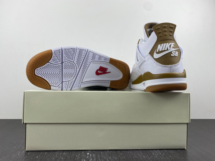 Air Jordan 4 Retro DR5415-120