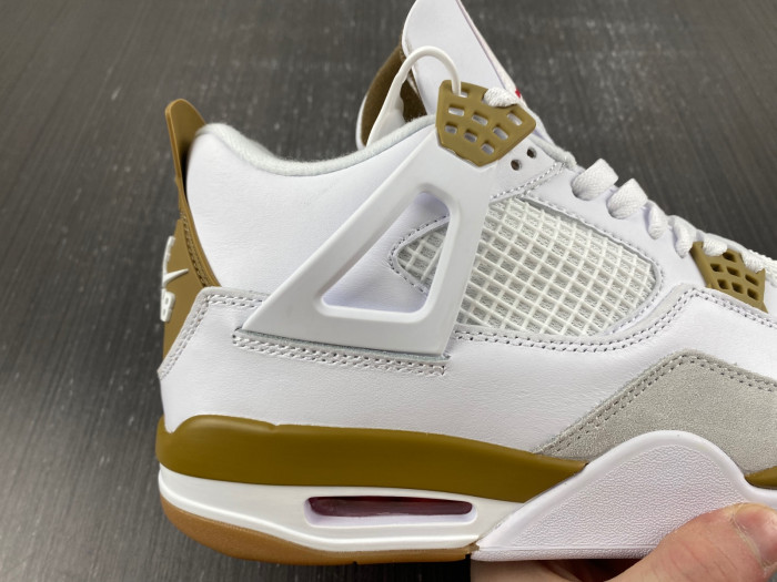 Air Jordan 4 Retro DR5415-120