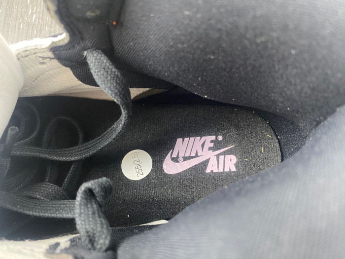 Air Jordan 1 High OG “Skyline” DX0054-805