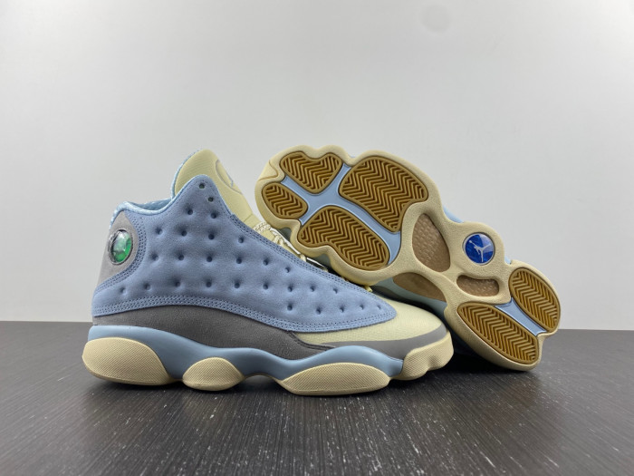 SoleFly x Air Jordan 13 -DX5763-100