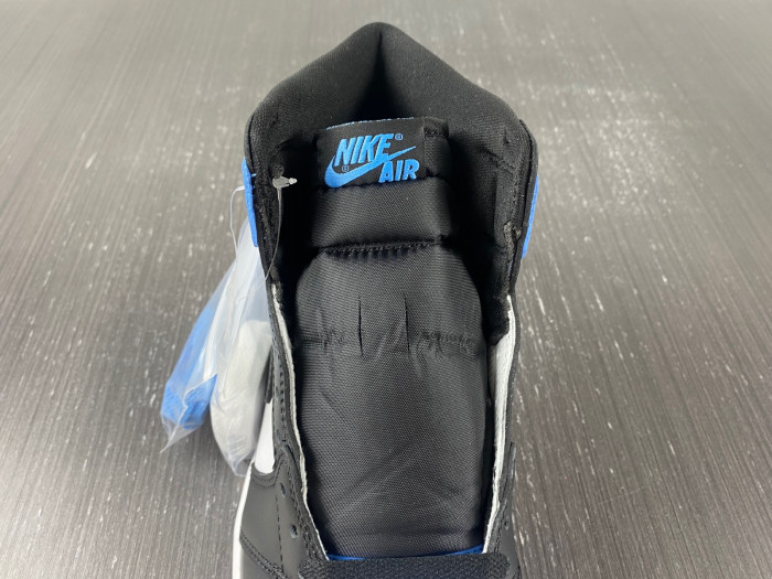 Air Jordan 1 High OG University Blue DZ5485-400