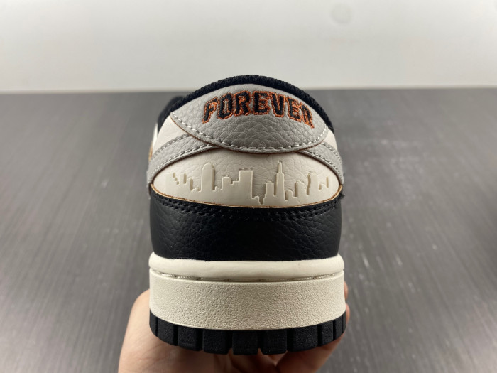 HUF x Nike SB Dunk Low “San Francisco” FD8775-001