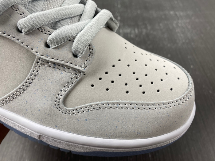 Nike SB Dunk Low White Lobster (Friends and Family) FD8776-100