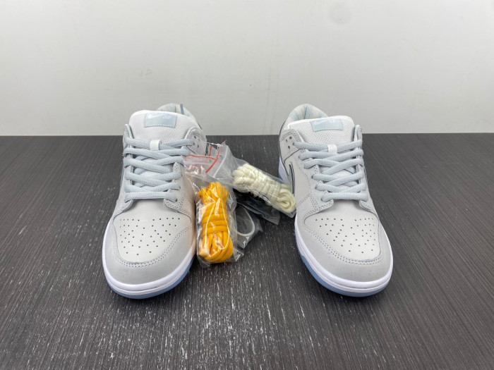 Nike SB Dunk Low White Lobster (Friends and Family) FD8776-100