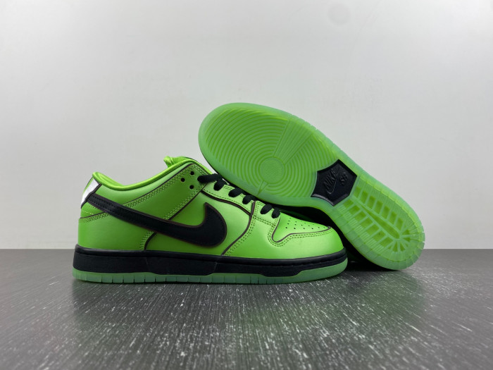 The Powerpuff Girls x Nike SB Dunk Low FZ8319-300.