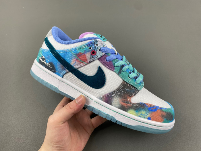 Nike SB Dunk Low Futura Laboratories Bleached Aqua HF6061-400