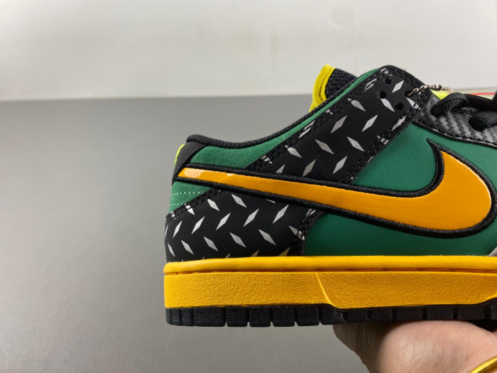 Nike Dunk Low What the Duck Away University of Oregon PE HV1454-100