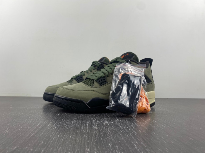 Air Jordan 4 Retro Undefeated Men