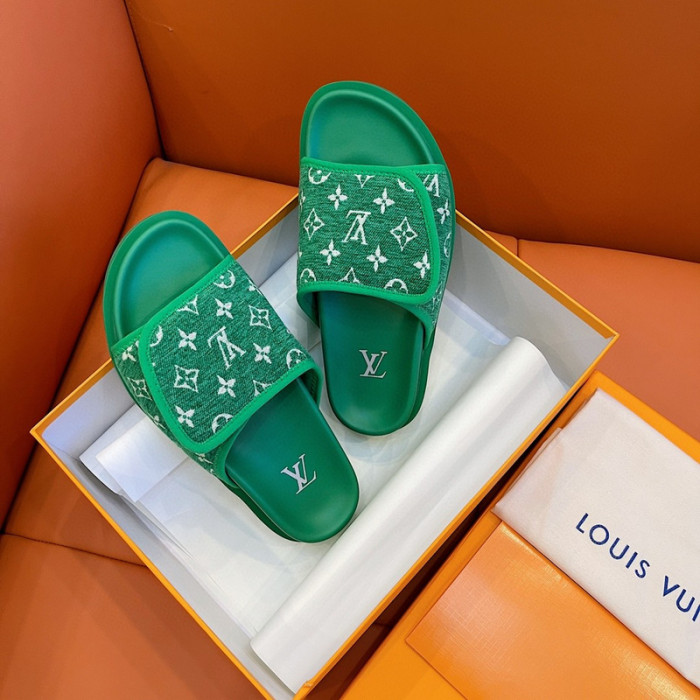 L1VV SANDALS