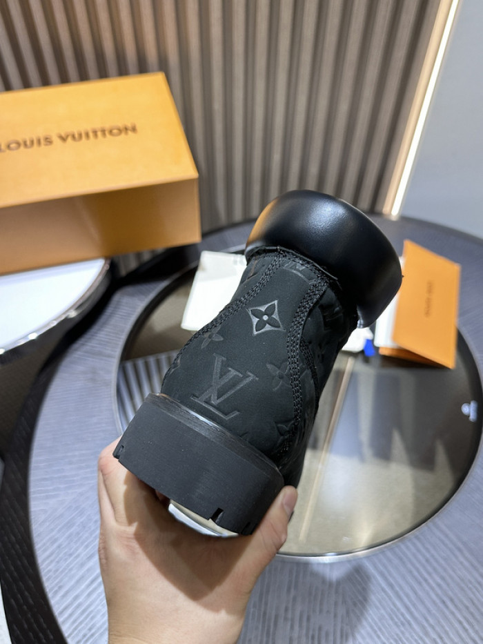 L1VV Boots