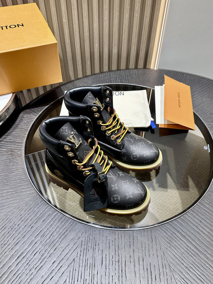 L1VV Boots
