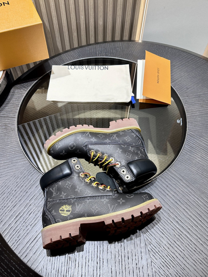 L1VV Boots