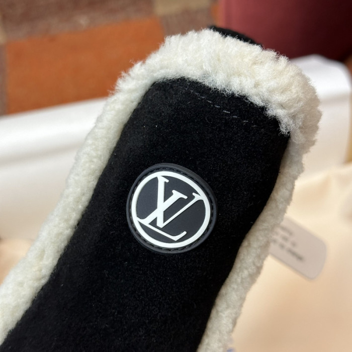 L1VV Boots