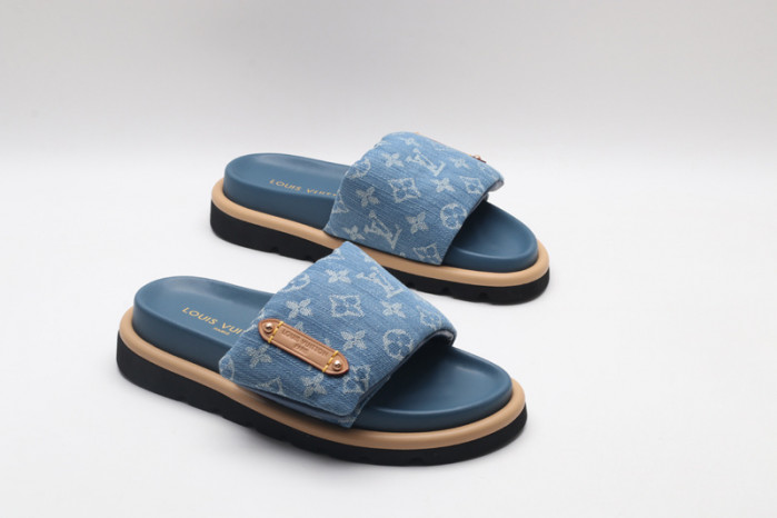 L1VV SANDALS