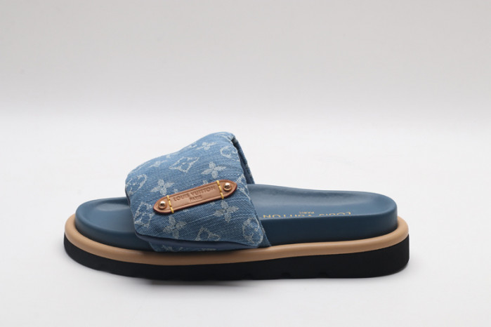 L1VV SANDALS