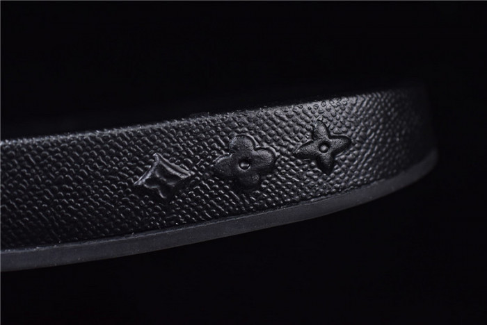 L1VV SANDALS